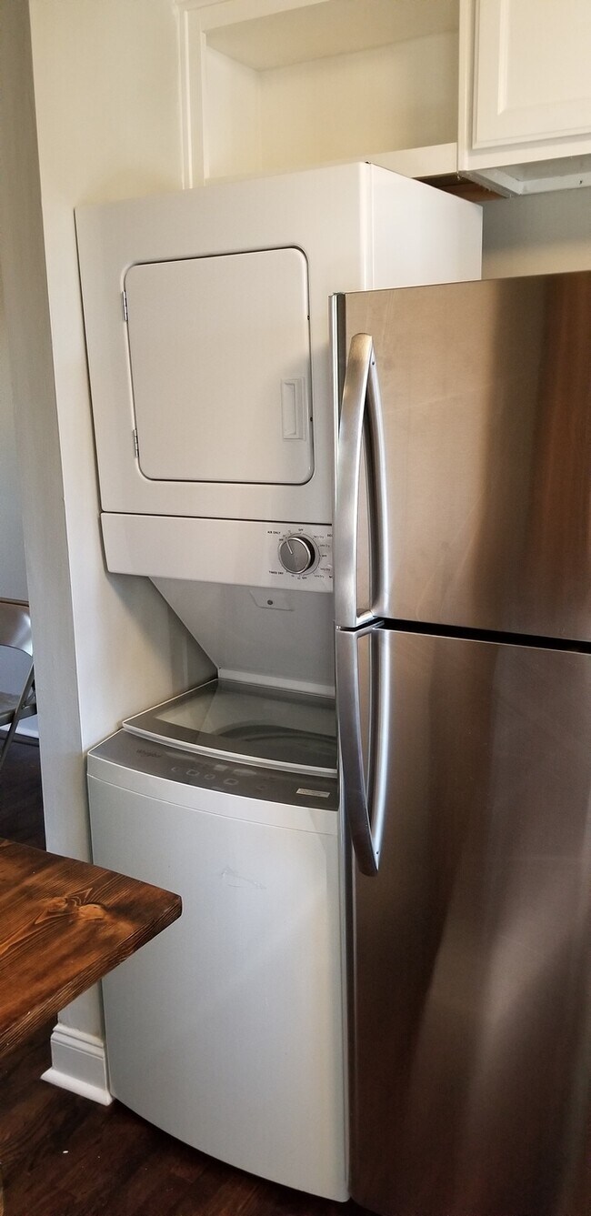 Foto del edificio - Two Bedroom Apartment Close To GA Tech
