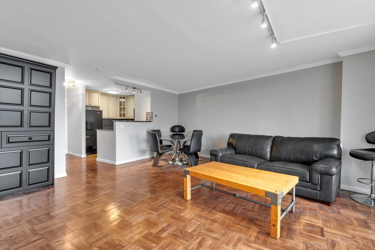 Foto principal - 2000 Linwood Ave