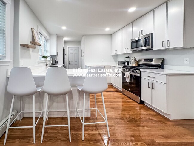 Foto del edificio - 65-67 Saint James Cir. Unit 2