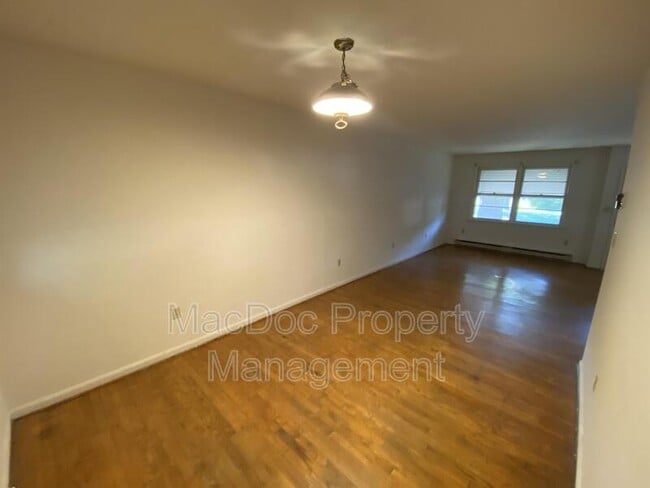 Building Photo - 5467 Potomac Dr