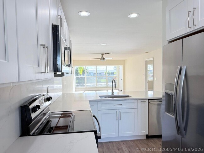 Foto del edificio - 1340 NW 18th Ave