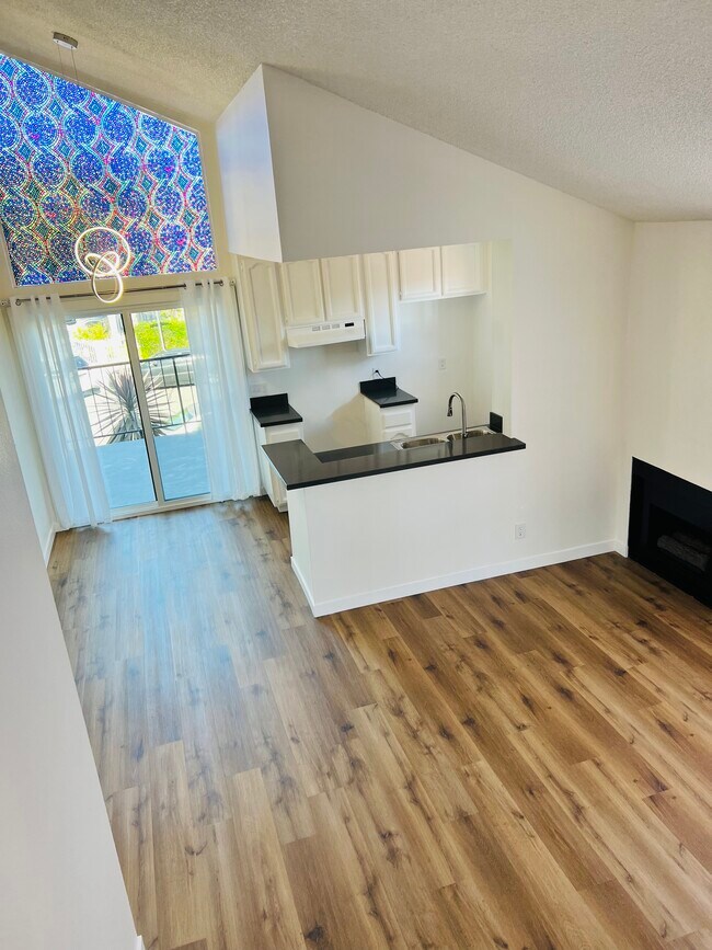 Foto del edificio - 6441 Kingman Ave