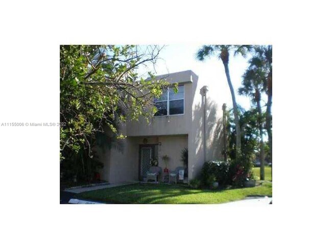 Building Photo - 9431 Live Oak Pl