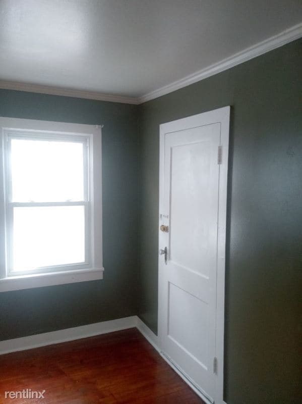 Building Photo - 201 Church St