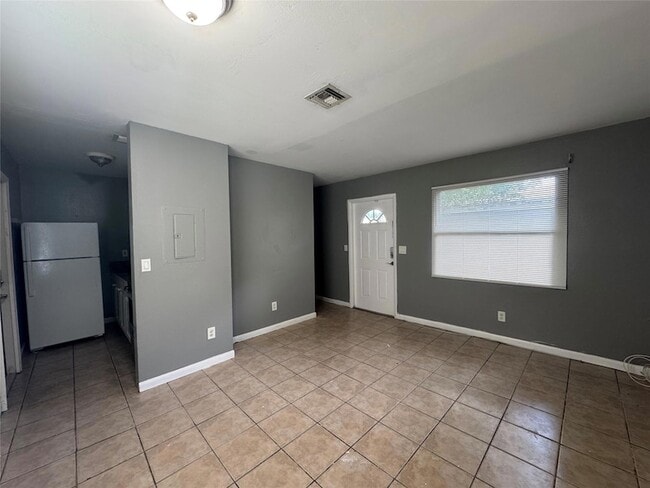Photo - 1132 NW 4th Ave Apartment