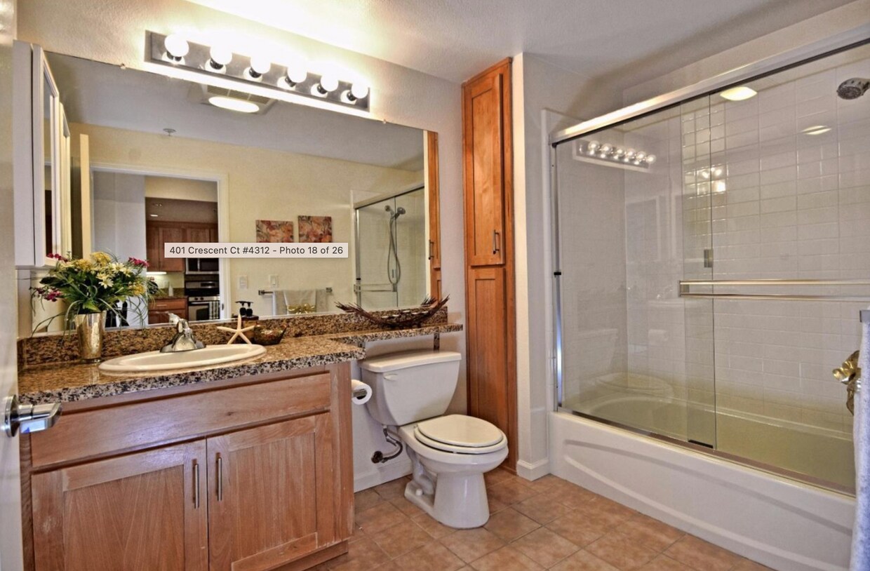 Primary Photo - 401 Crescent Ct