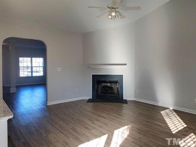 Building Photo - Charming 4 bedroom Ranch in Raleigh!