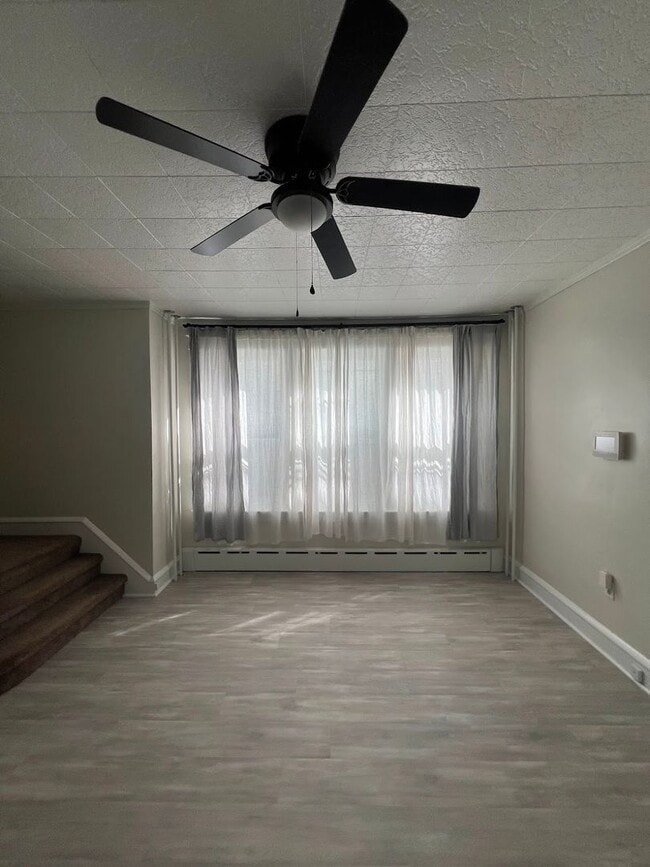 Building Photo - Charming Home in Wilson School District