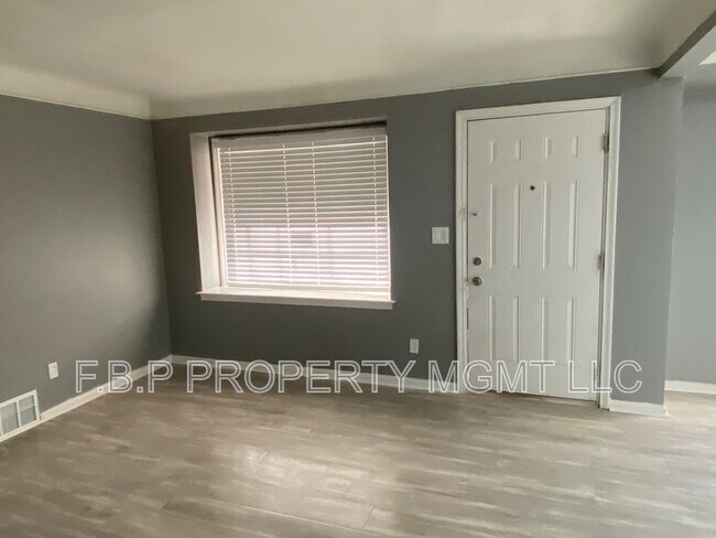 Foto del edificio - 19480 Huntington Rd