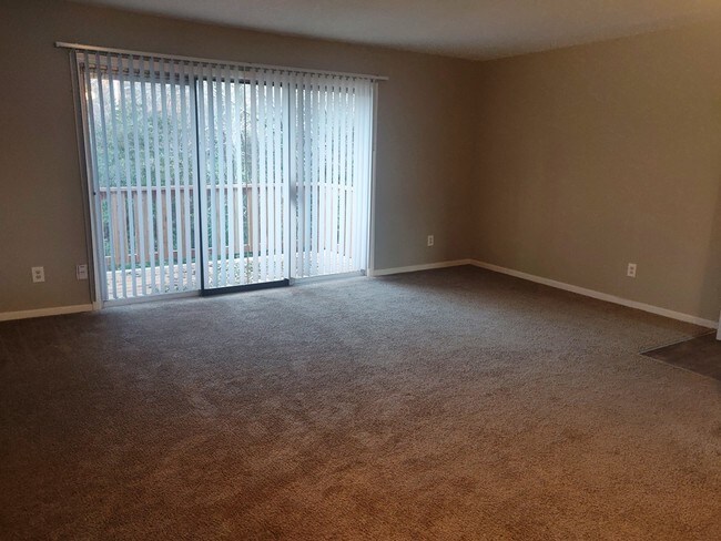 Building Photo - 8721 Countryshire Ln