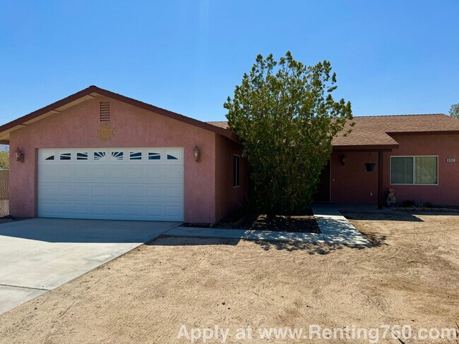 Foto del edificio - Cozy 3 Bedroom 2 Bathroom Home Close to Sh...