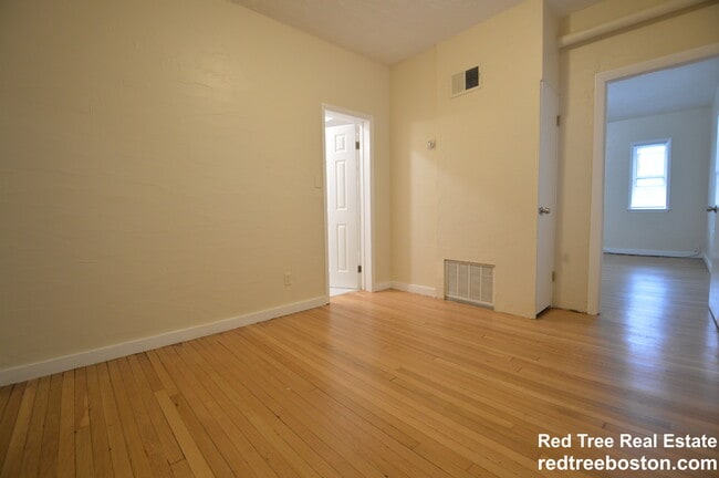 Photo - 303 Hancock St Apartment