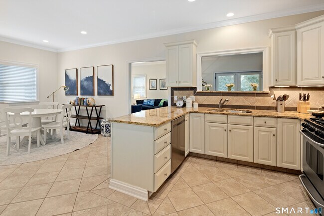 Building Photo - 34 Windy Knolls