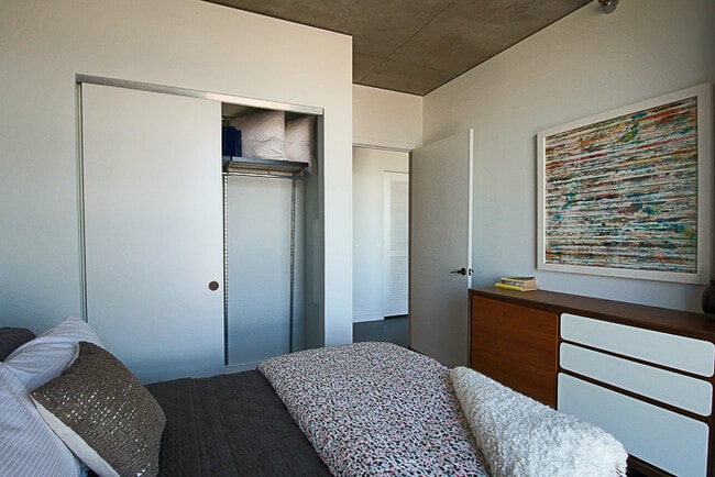 Foto del edificio - 1167 Howe N St
