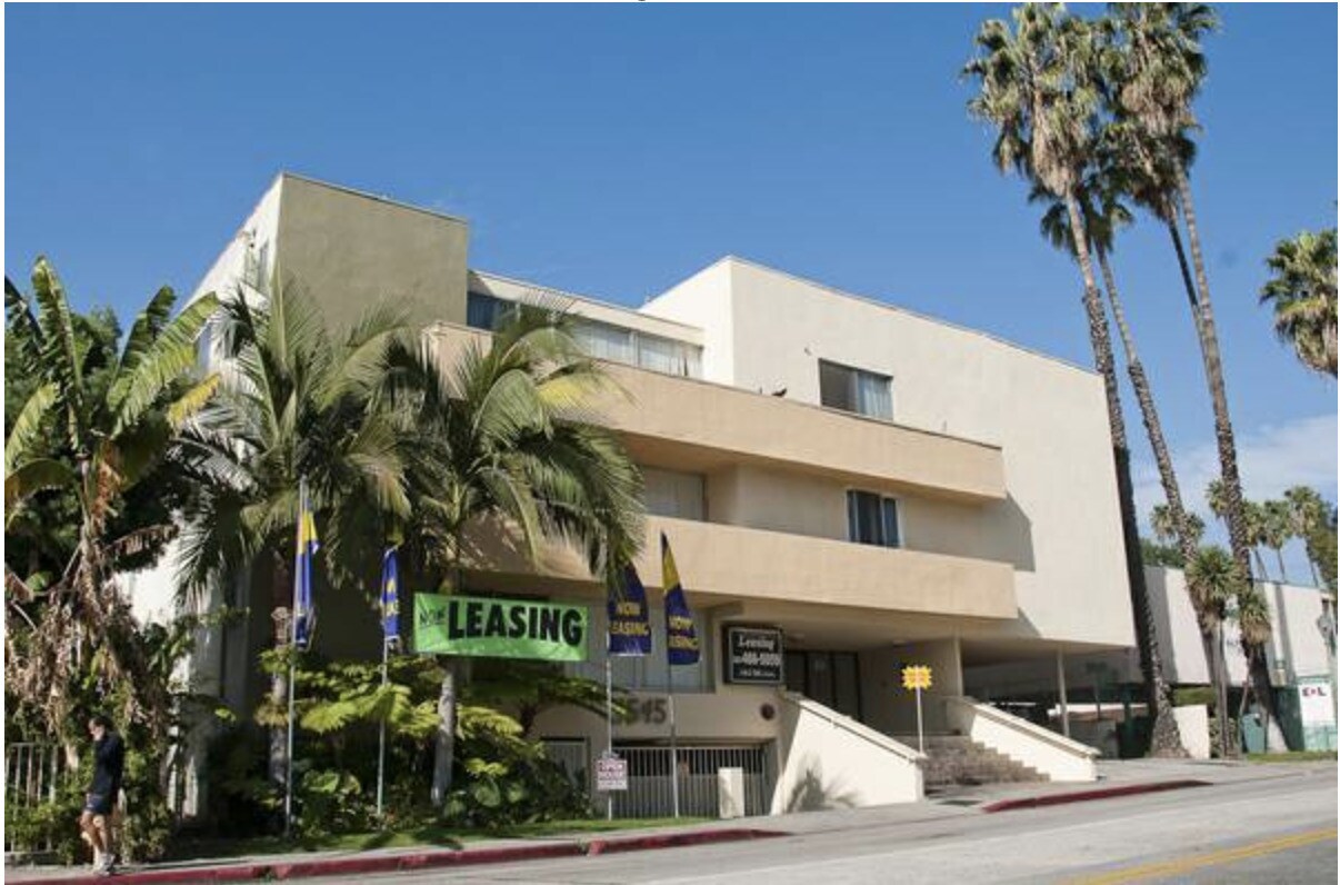 Edificio - 1545 N Bronson Ave