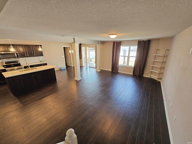 Foto del edificio - 372 Ayrshire Dr