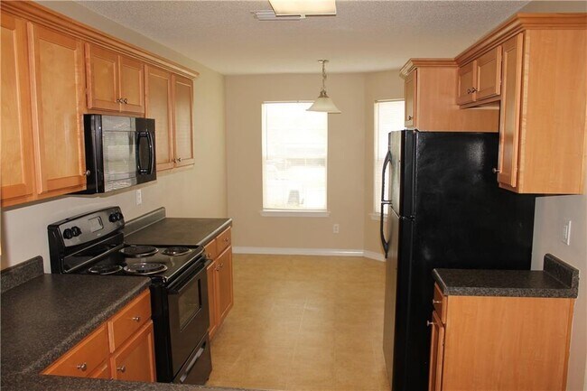 Foto del edificio - 4616 St Charles Ct