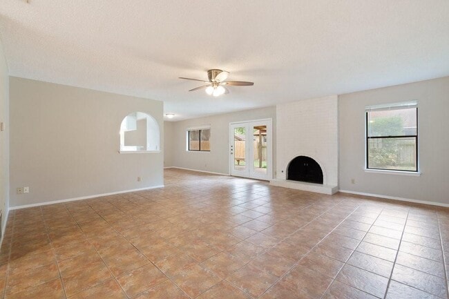 Building Photo - 10211 Missel Thrush Dr