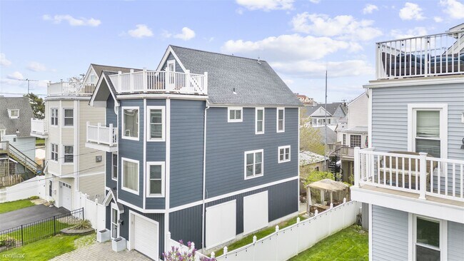 Building Photo - 4 br, 2.5 bath House - 19 Rock Street