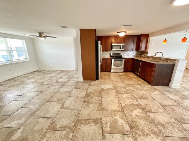 Foto del edificio - 4233 Belle Isle Ct