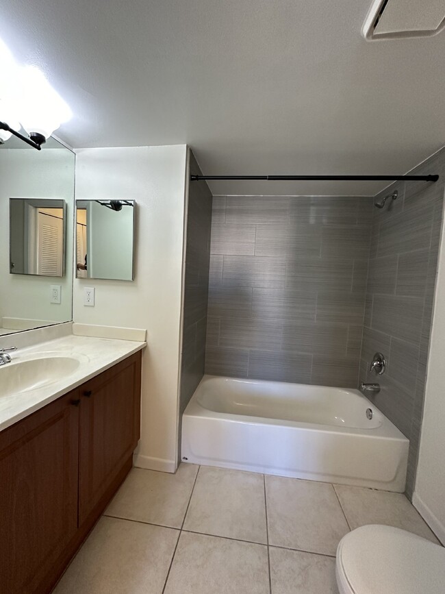 Foto del edificio - Move in ready 2 bedroom/2 bathroom!