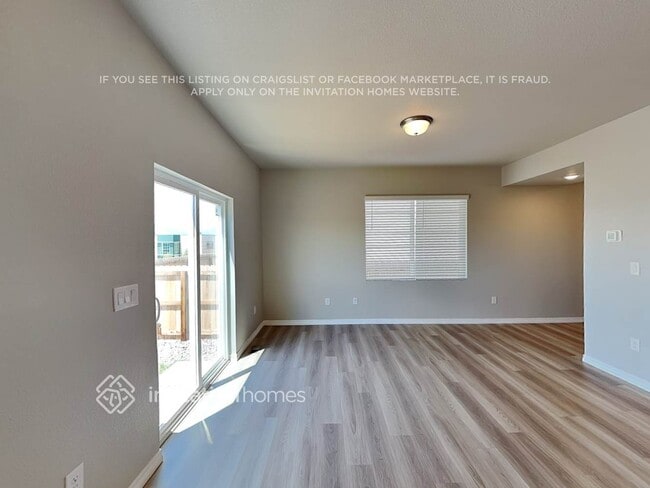 Building Photo - 11227 House Finch Ln