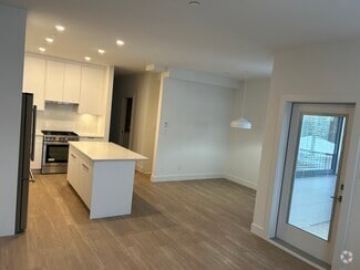 Building Photo - 240 4th St W