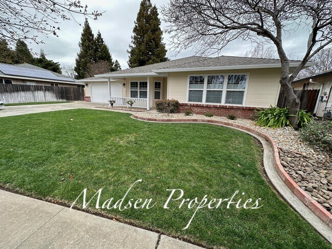 Building Photo - 3036 Calistoga Dr