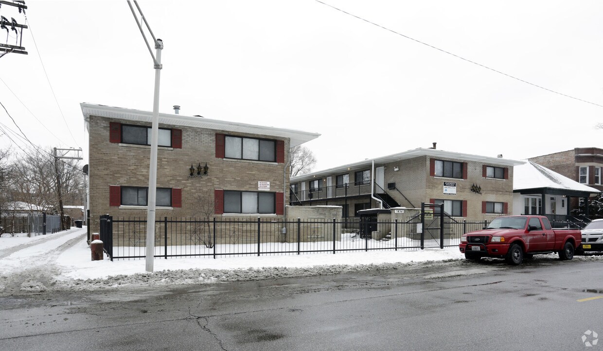 7834 S Coles Apartments in Chicago, IL