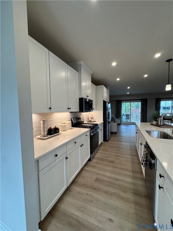 Foto del edificio - 8001 Lake Laurel Ln