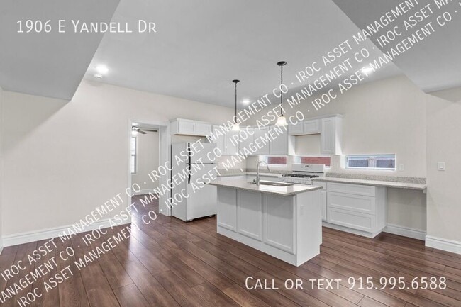 Building Photo - 1906 Yandell Dr