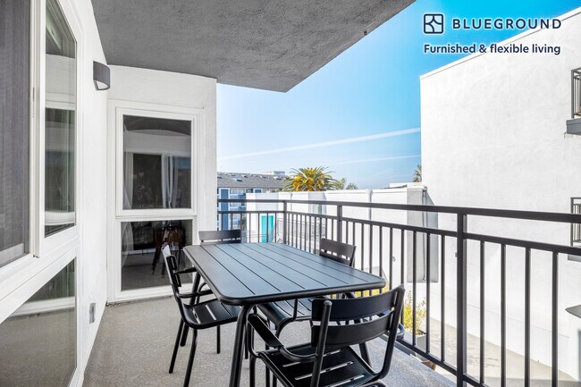 Foto del edificio - 615 S Catalina Ave