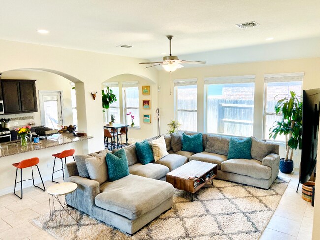 Building Photo - 3601 Lunet Ring Way