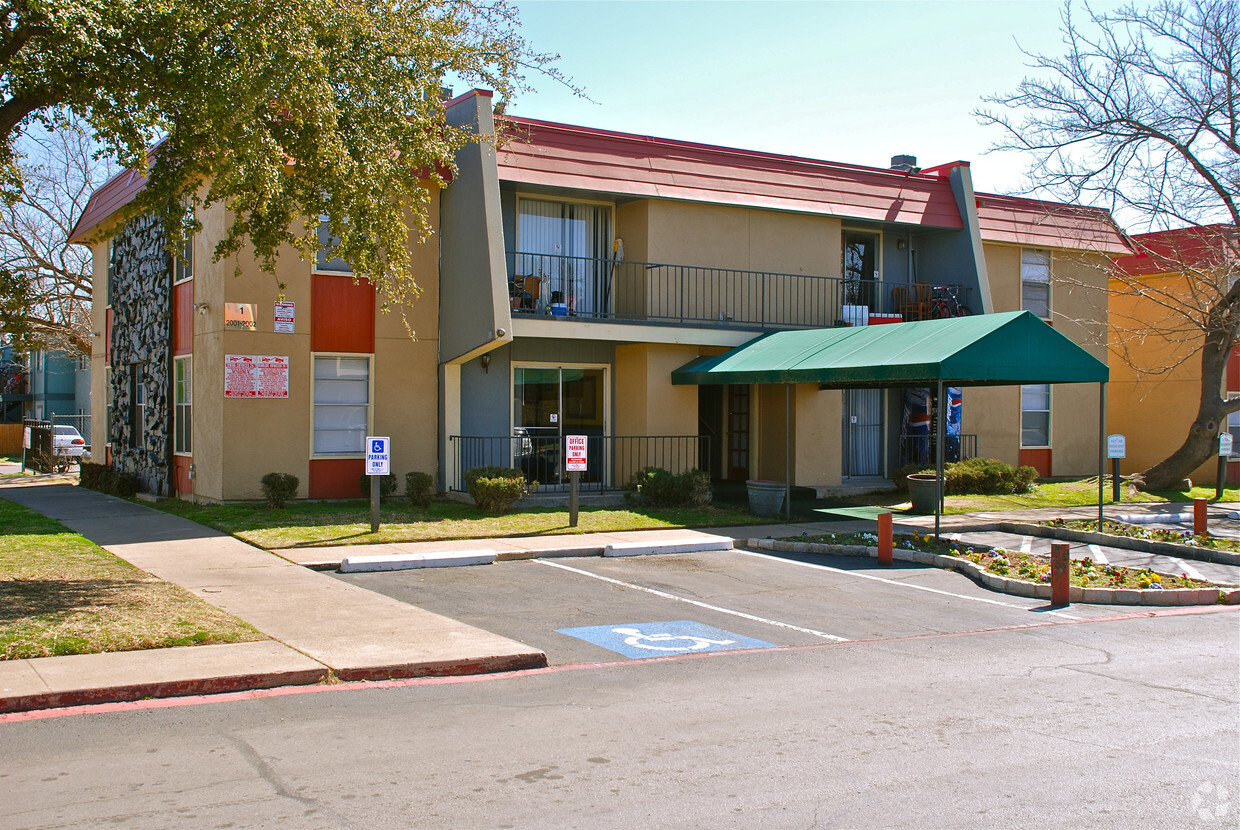 Primary Photo - Rock Island Apartments