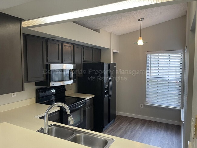 Building Photo - 11628 Sarita Ct