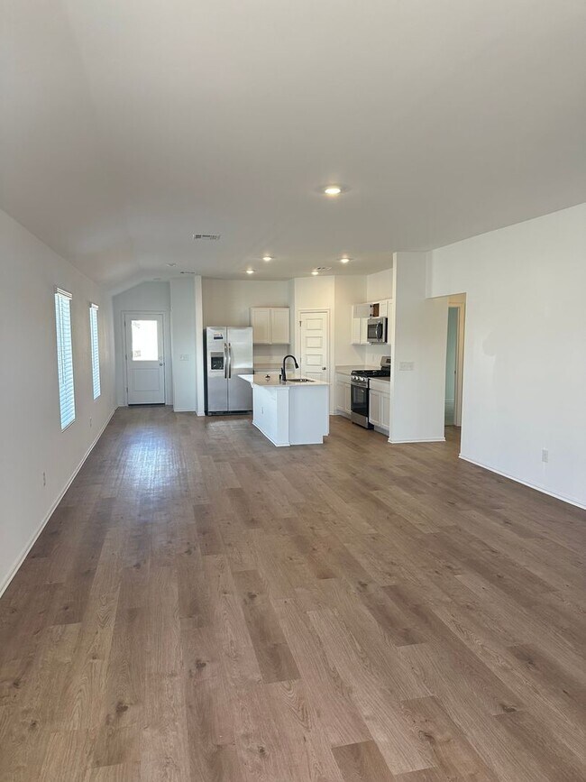 Building Photo - $99 First Month's Rent – Move In by June 15 | New 3-Bed, 2-Bath Home in Purcell
