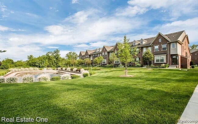 Building Photo - Introducing a beautiful 3 bedroom, 2.5 bat...