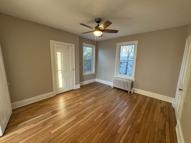 Foto del edificio - 331 W Front St