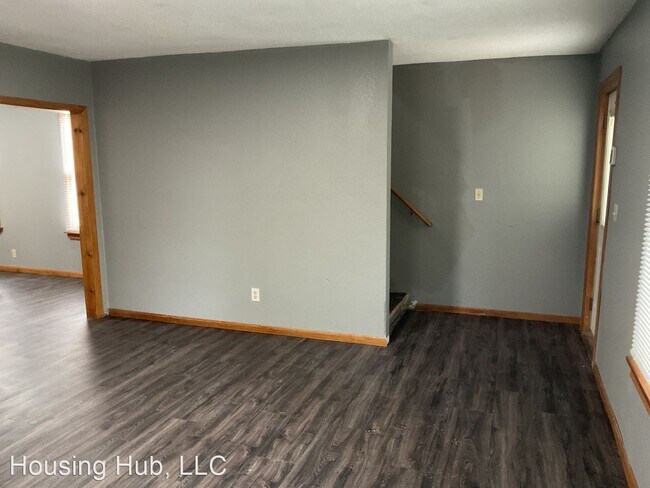 Building Photo - 4 br, 2 bath House - 214 Maple St