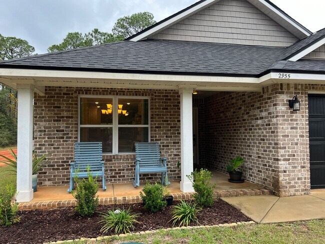 Foto del edificio - New Year. New Home.