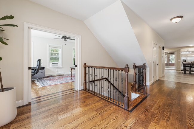 Building Photo - 9 Washington Ave