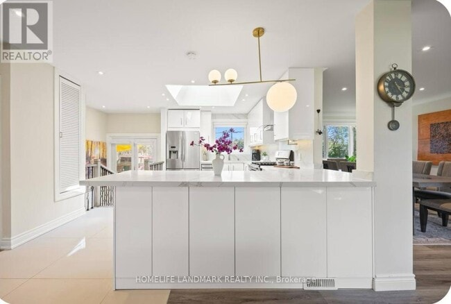 Building Photo - 1739 Mt Albert Rd
