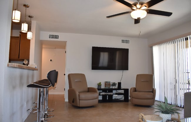 Building Photo - 500 Lake Havasu Ave