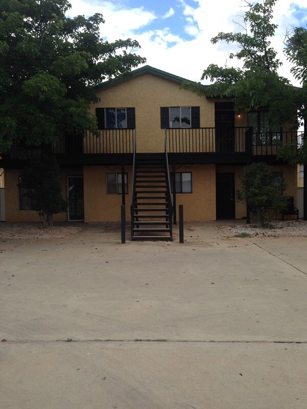 Building Photo - 1204 Aspen St