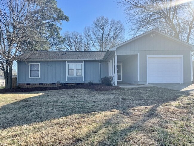 Building Photo - 4959 Forest Ridge Dr