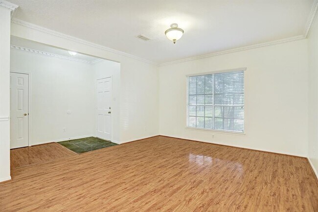Foto del edificio - 12618 Duchess Ln