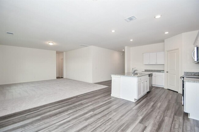 Foto del edificio - 1068 Long Bay Ct