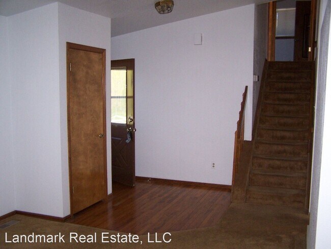 Building Photo - 4 br, 4 bath House - 2205 Parliament Drive