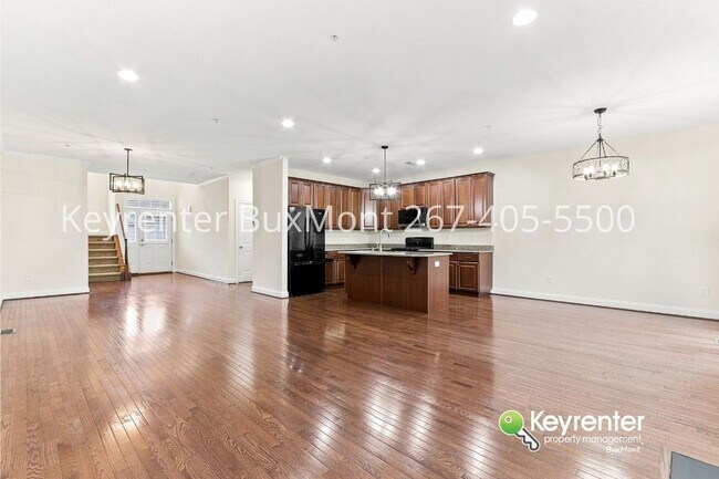Foto del edificio - 3216 Whisper Ln