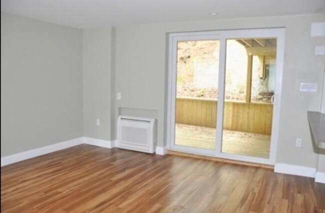 Building Photo - 33 Walnut Knls